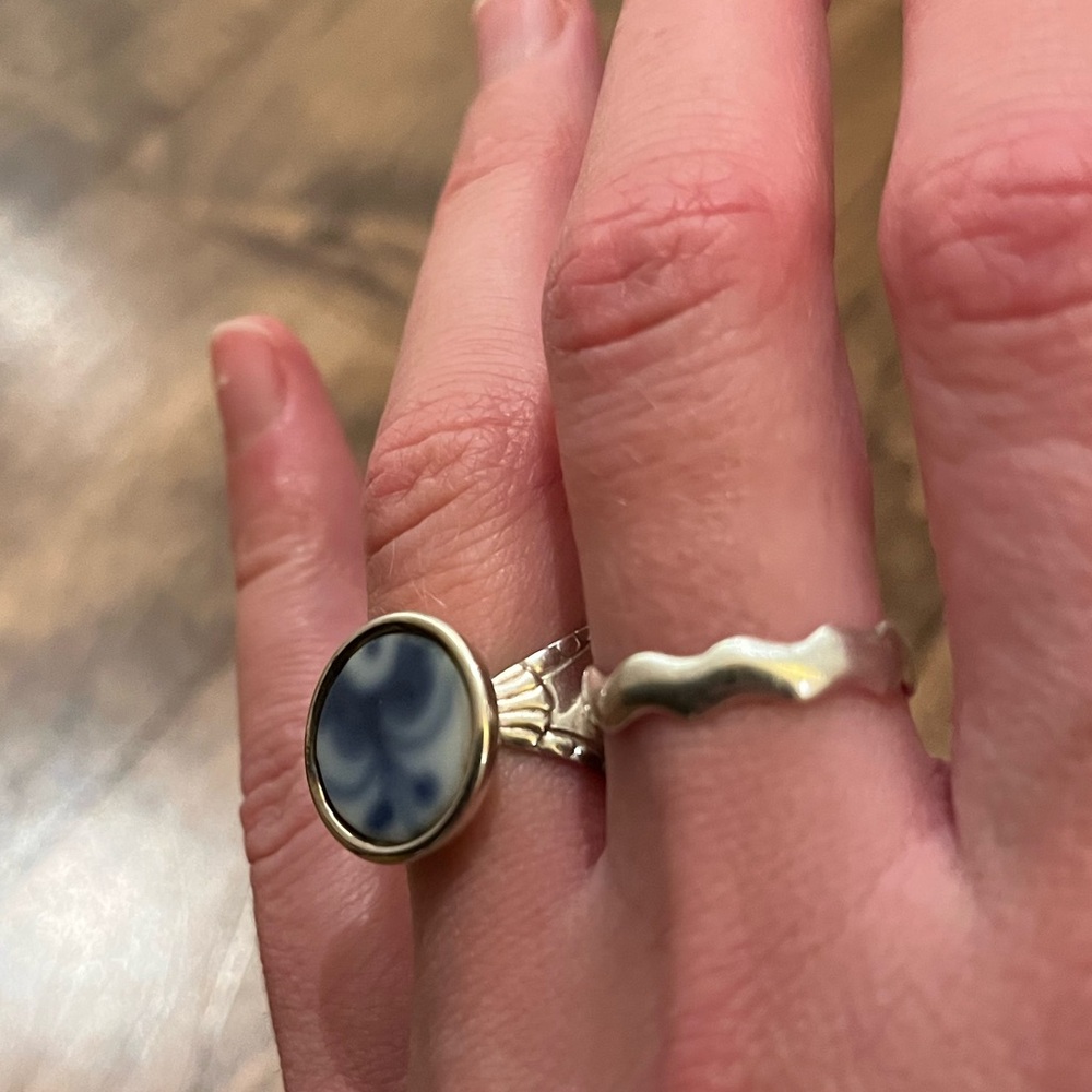 Vintage solid silver adjustable statement ring - Picture 2 of 8